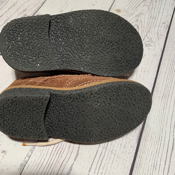 Carter’s Size 5 Infant/toddler Boy dress shoes - Picture 3 of 4
